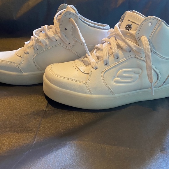 NEW Sketchers Kid's Energy Lights Sneakers - Picture 3 of 10